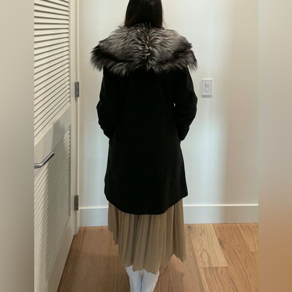 Oxford Grey Fur Coat - Picture 7 of 7